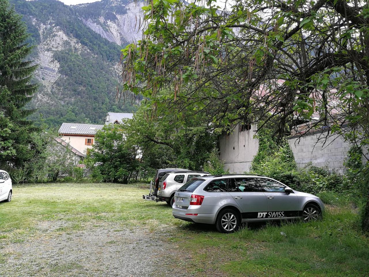 Sport'Hotel - Residence De Milan Le Bourg-dʼOisans Eksteriør billede